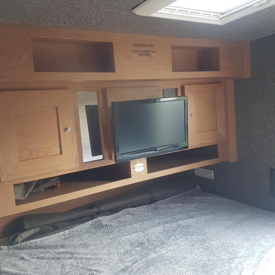 Gaestehaus Kathi Campingplatz Buschcamper Gyenesdiás Kültér fotó